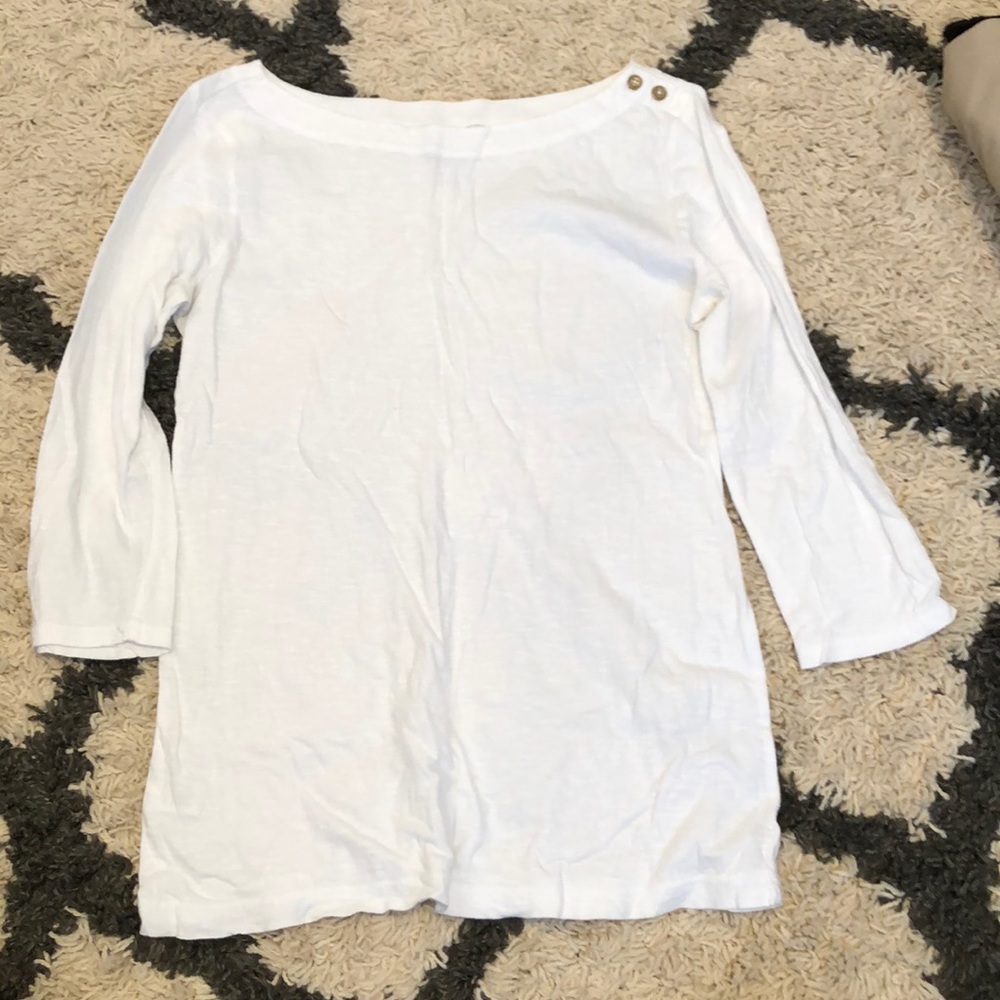 White boat neck 3/4 length.